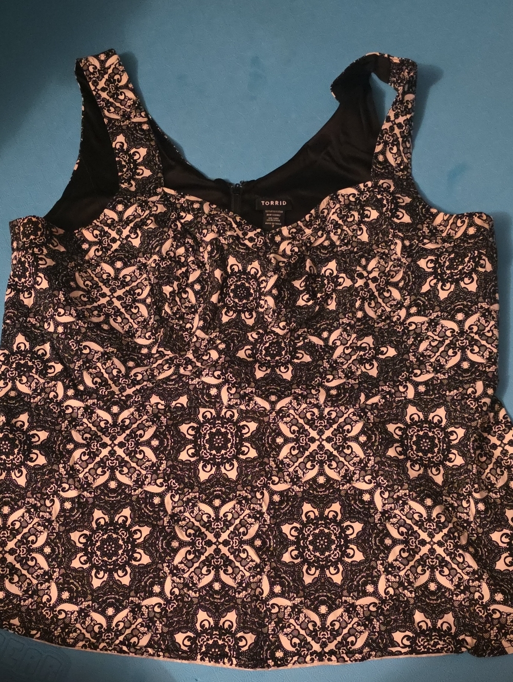torrid White and Black Damask Scoop Tank